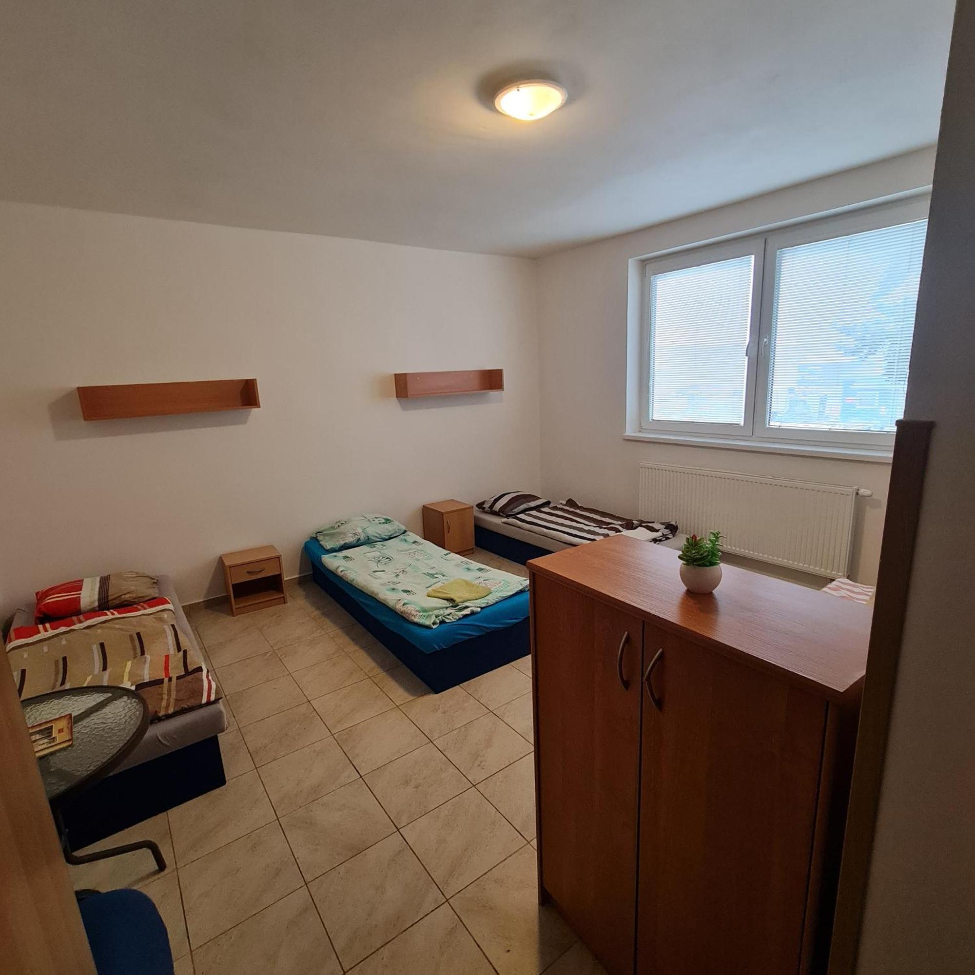 Hotel Nika Beds Pardubice Exteriér fotografie